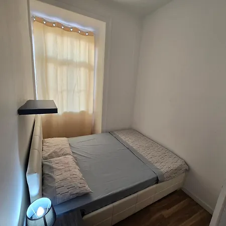 Quarto em Acomodações Particulares Campeao De Fabulas Lda